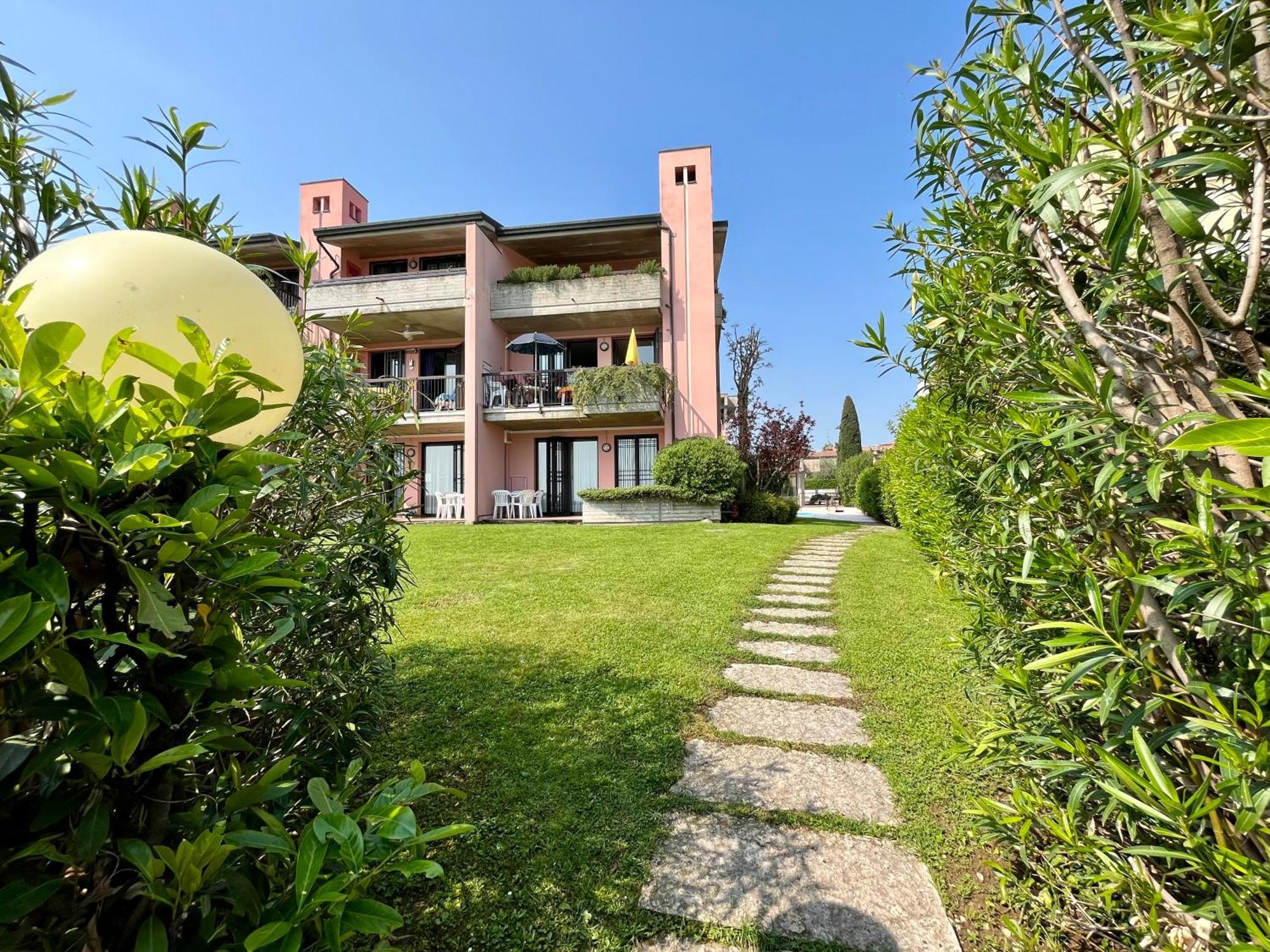 سيرمِيوني Residence Virgilio المظهر الخارجي الصورة